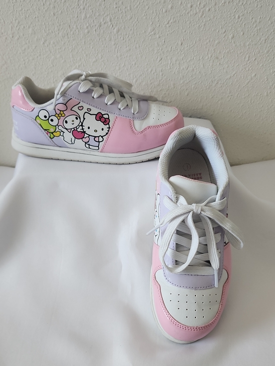 Hello Kitty Other - Hello Kitty Kids' Low-Top Sneakers in Pink and Lavender